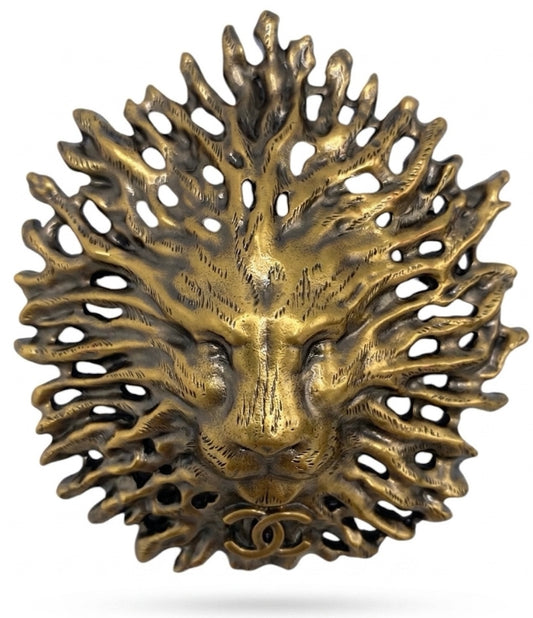 NIB Chanel 19K Limited Edition Large Egyptian Collection Gold CC Lion Head Brooch
