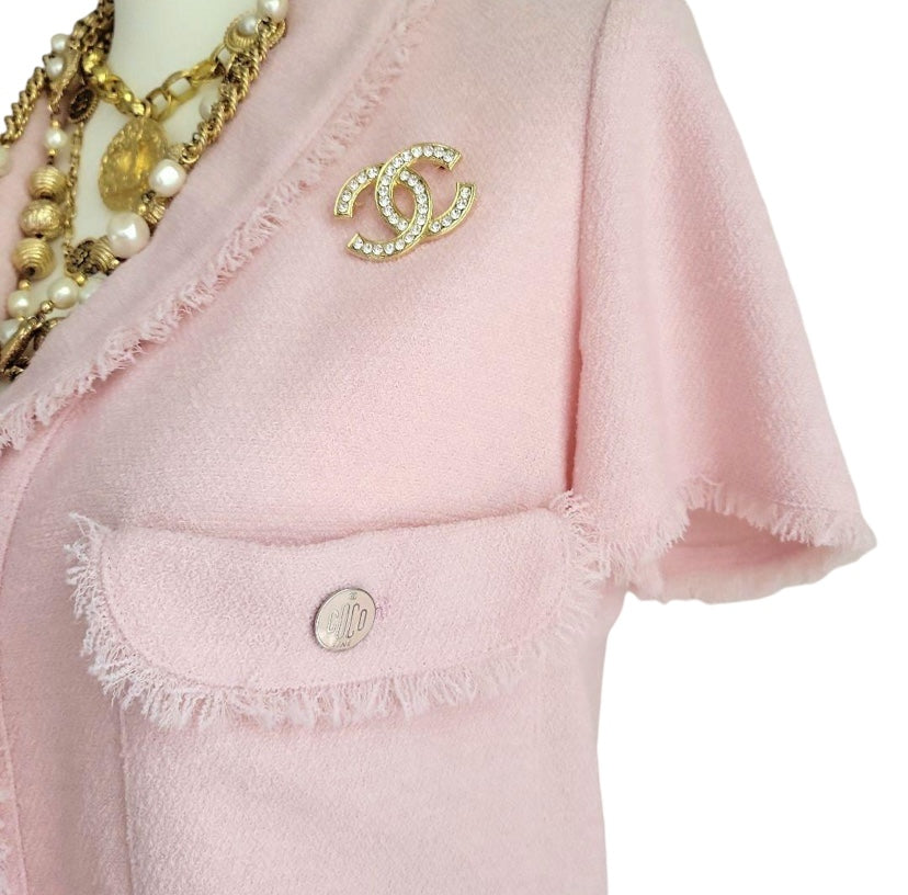 Chanel 2008 Runway Coco Line Pink Wool Boucle Short Sleeve Top Blouse Jacket FR 36