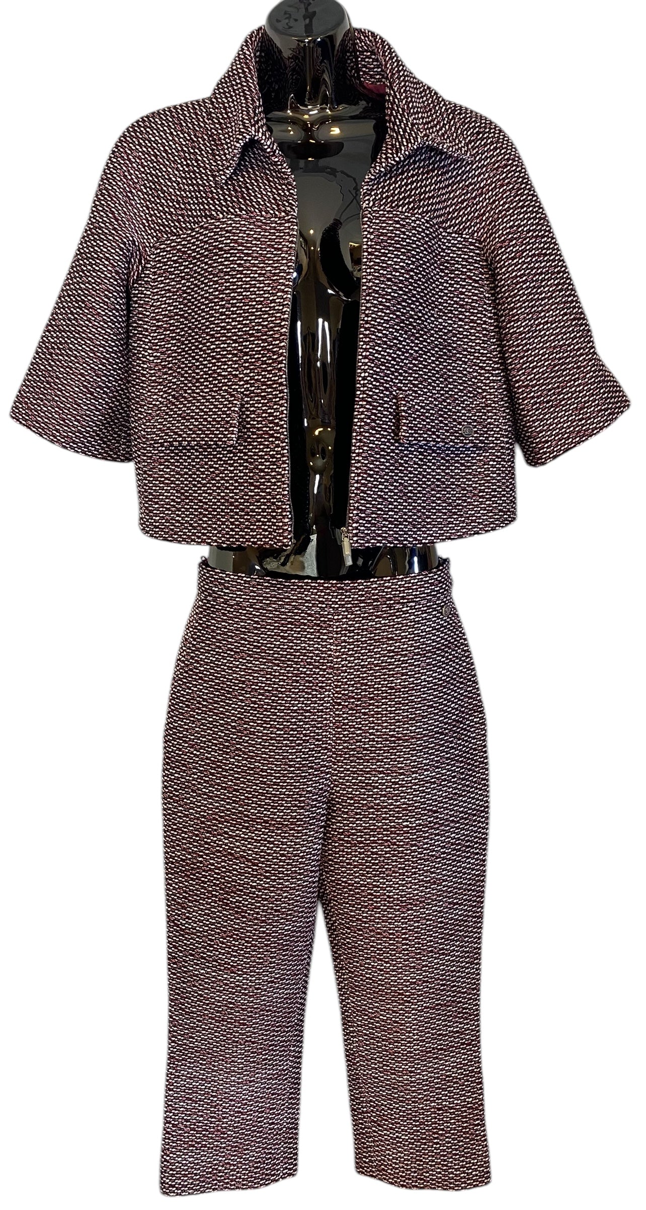 Chanel 19C La Pausa Runway 2 Piece Set Tweed Jacket Matching Capri Pants FR 38