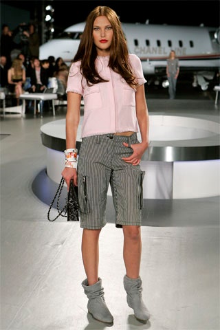 Chanel 2008 Runway Coco Line Pink Wool Boucle Short Sleeve Top Blouse Jacket FR 36