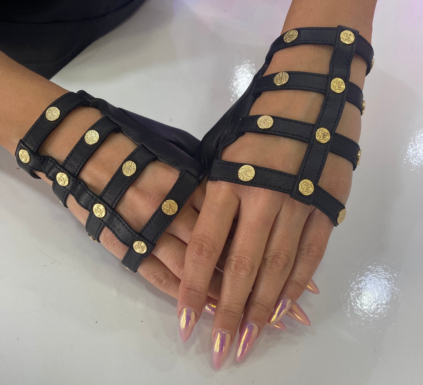 Rare Chanel 18C Paris-Greece Runway Black Leather Fingerless Gloves Size 7