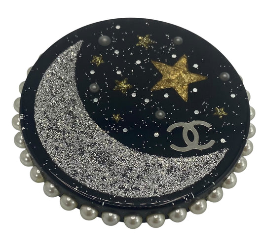 CHANEL 2017 LARGE MOON AND STAR BROOCH