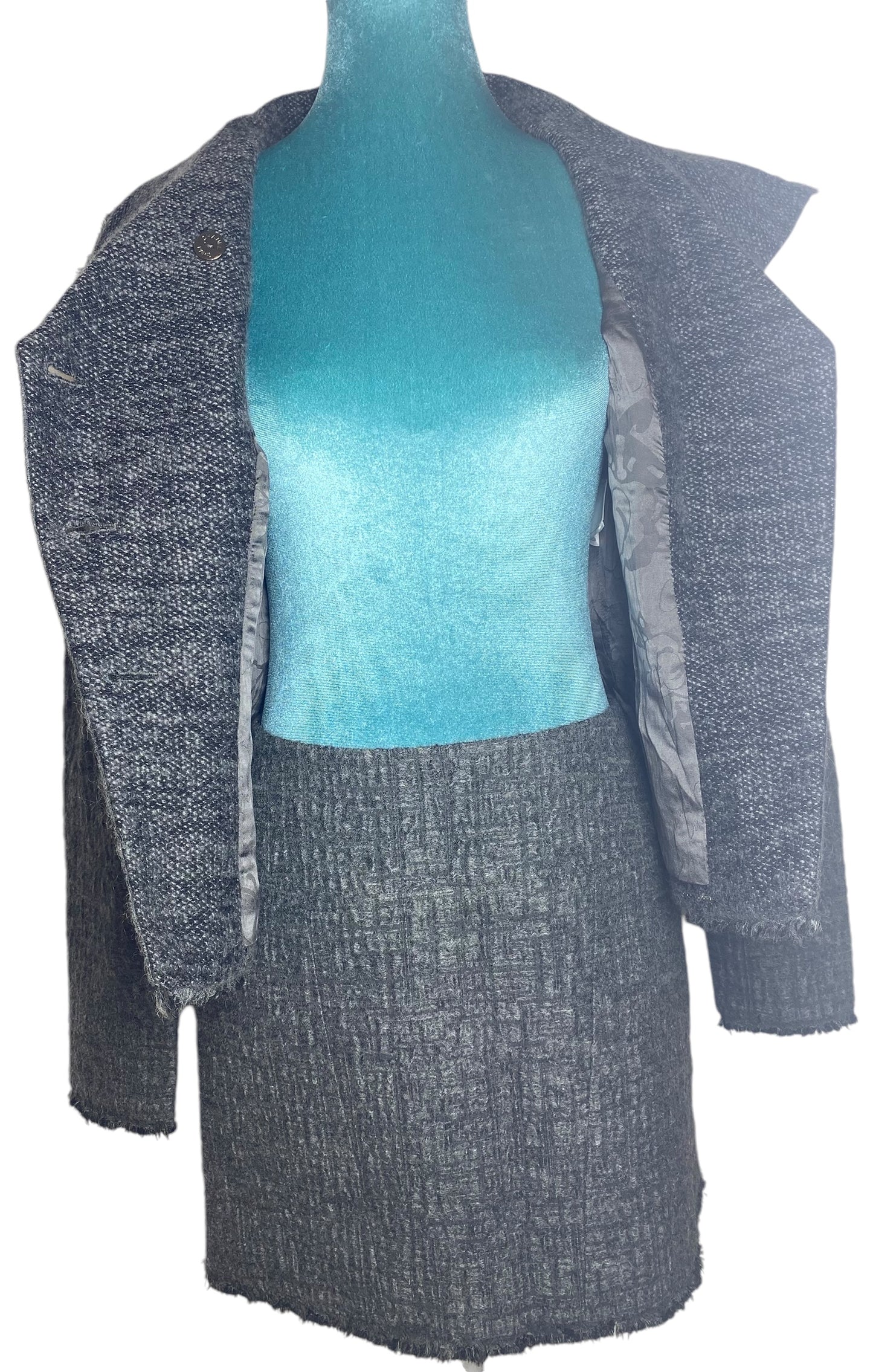 Chanel 11A Textured Gray Asymmetrical Wool Jacket Matching Skirt Suit FR 38