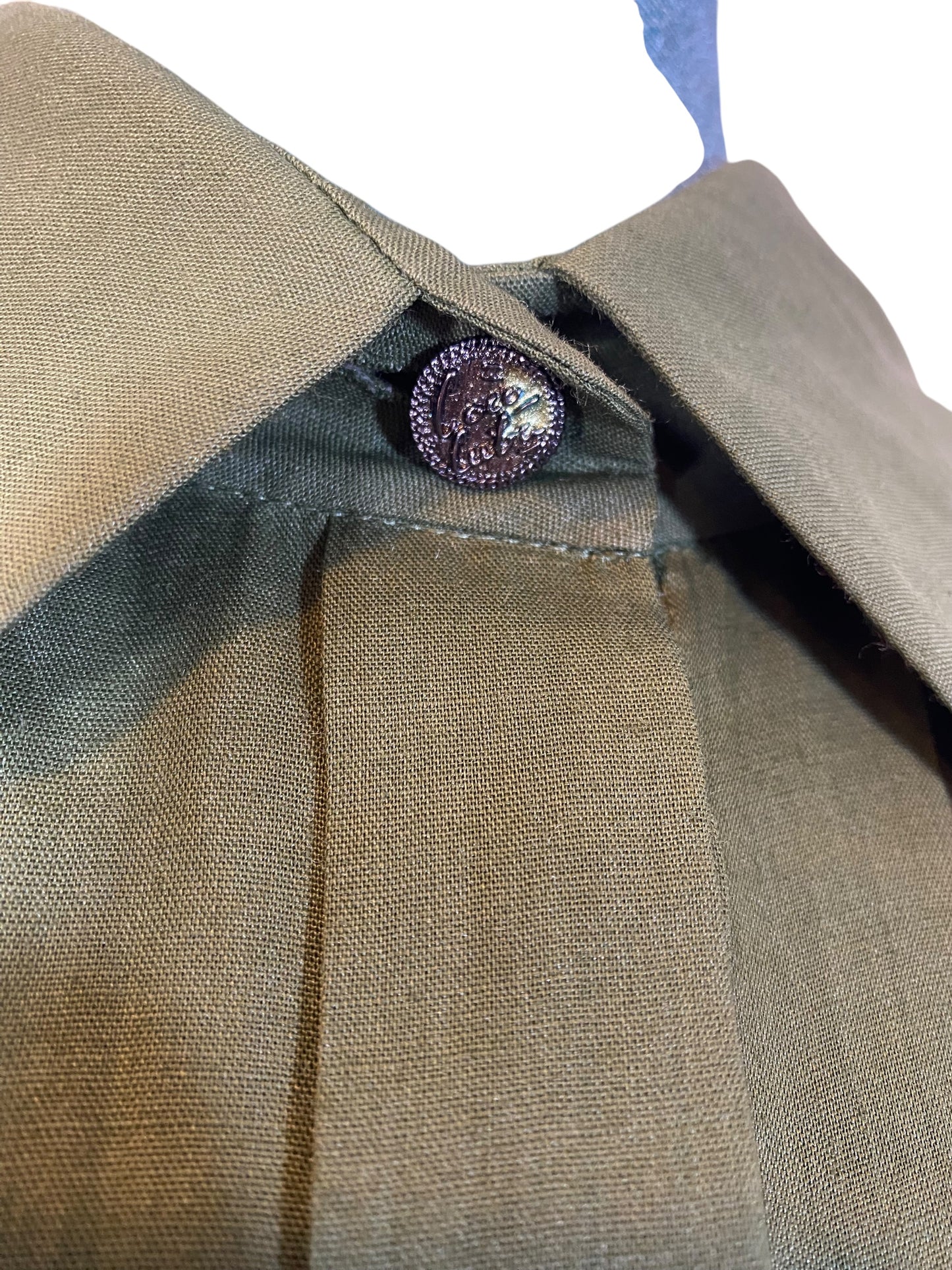CHANEL 17C RUNWAY PLEATED GREEN LINEN SLEEVELESS BOW BLOUSE TOP FR 40