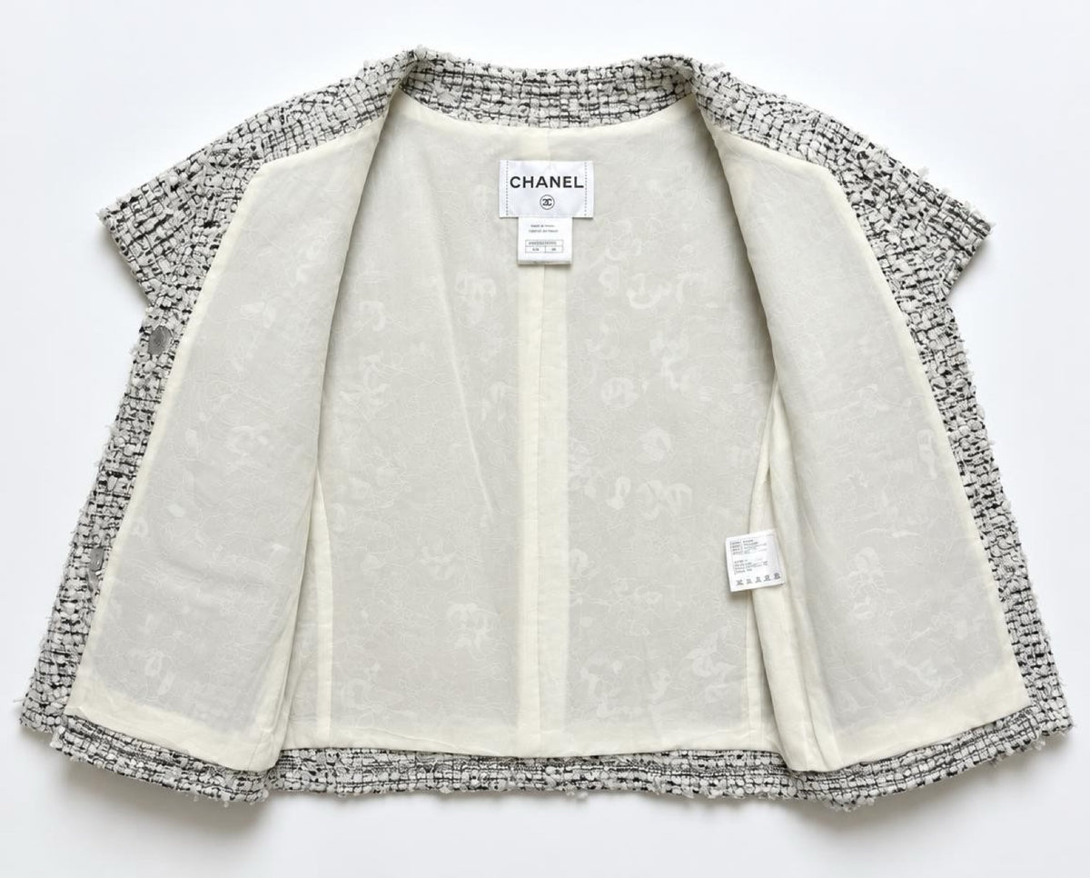 Chanel 11P Runway White Black Tweed  Double Breasted Jacket FR 38