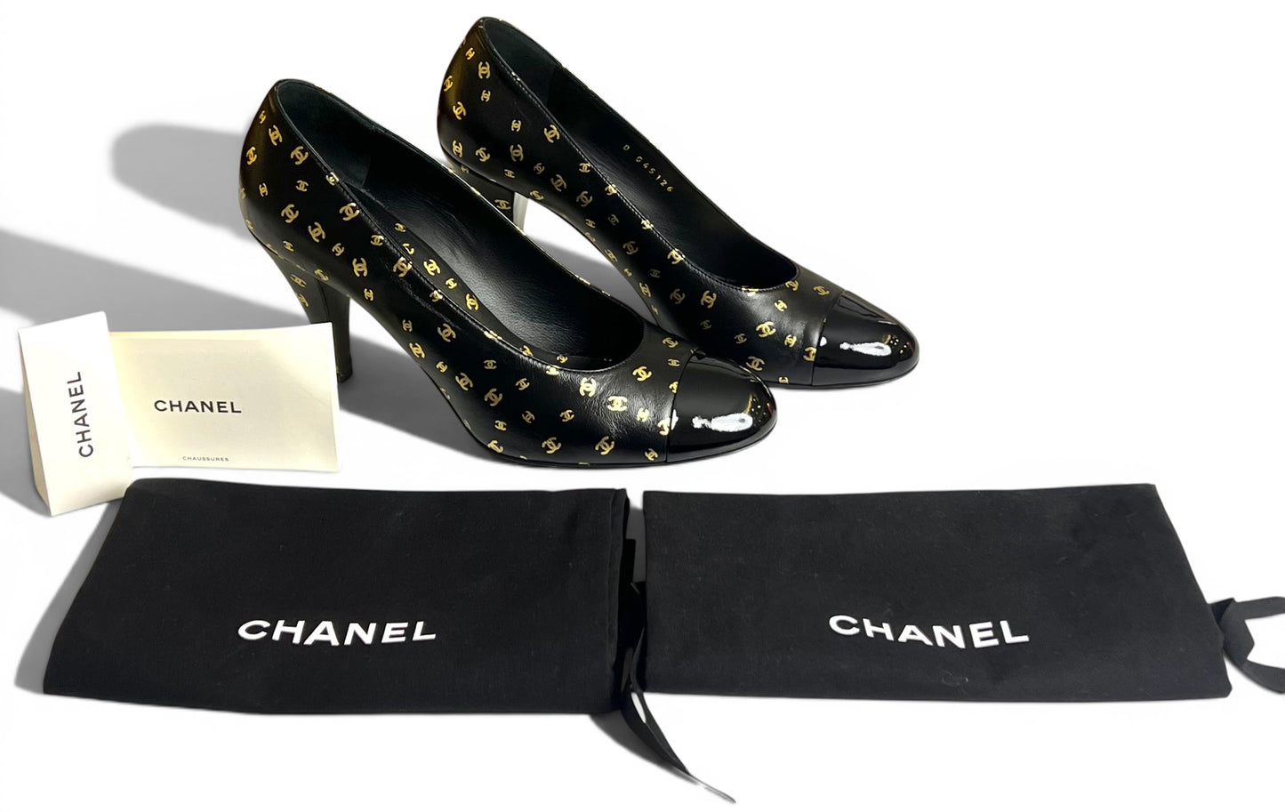 Chanel 23B Interlocking CC Logo Black Gold Lambskin Classic Pump Heels EU 39.5