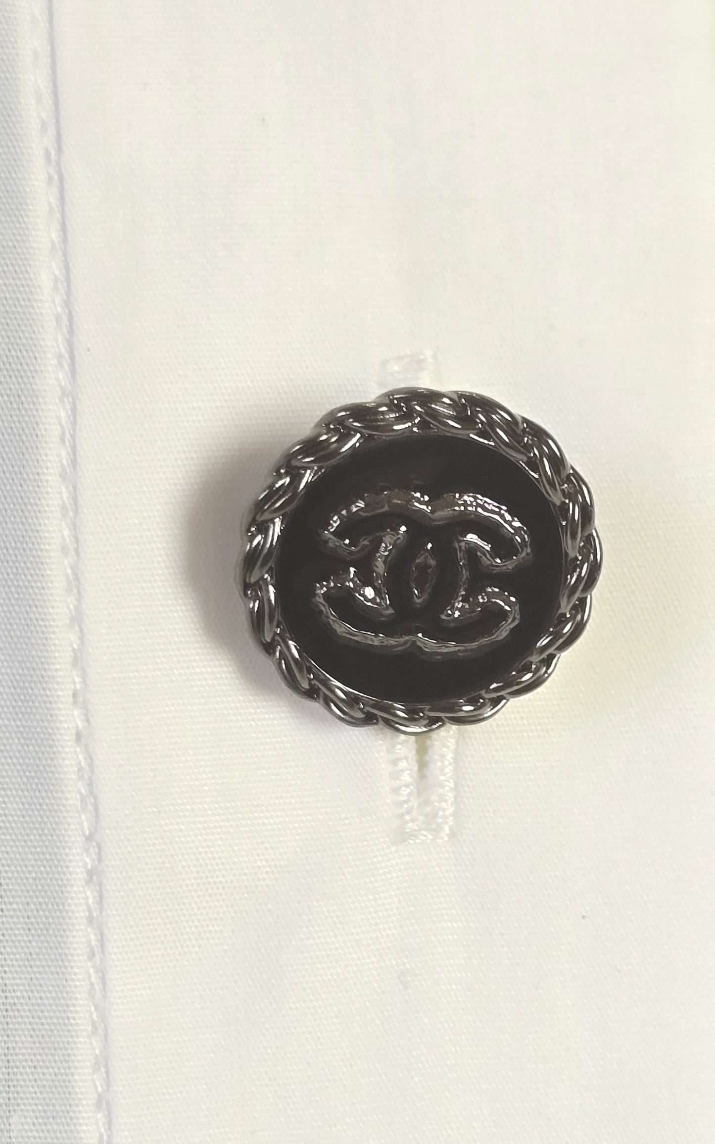 Chanel 2019 Logo Runway White Cropped Shirt Blouse FR 38
