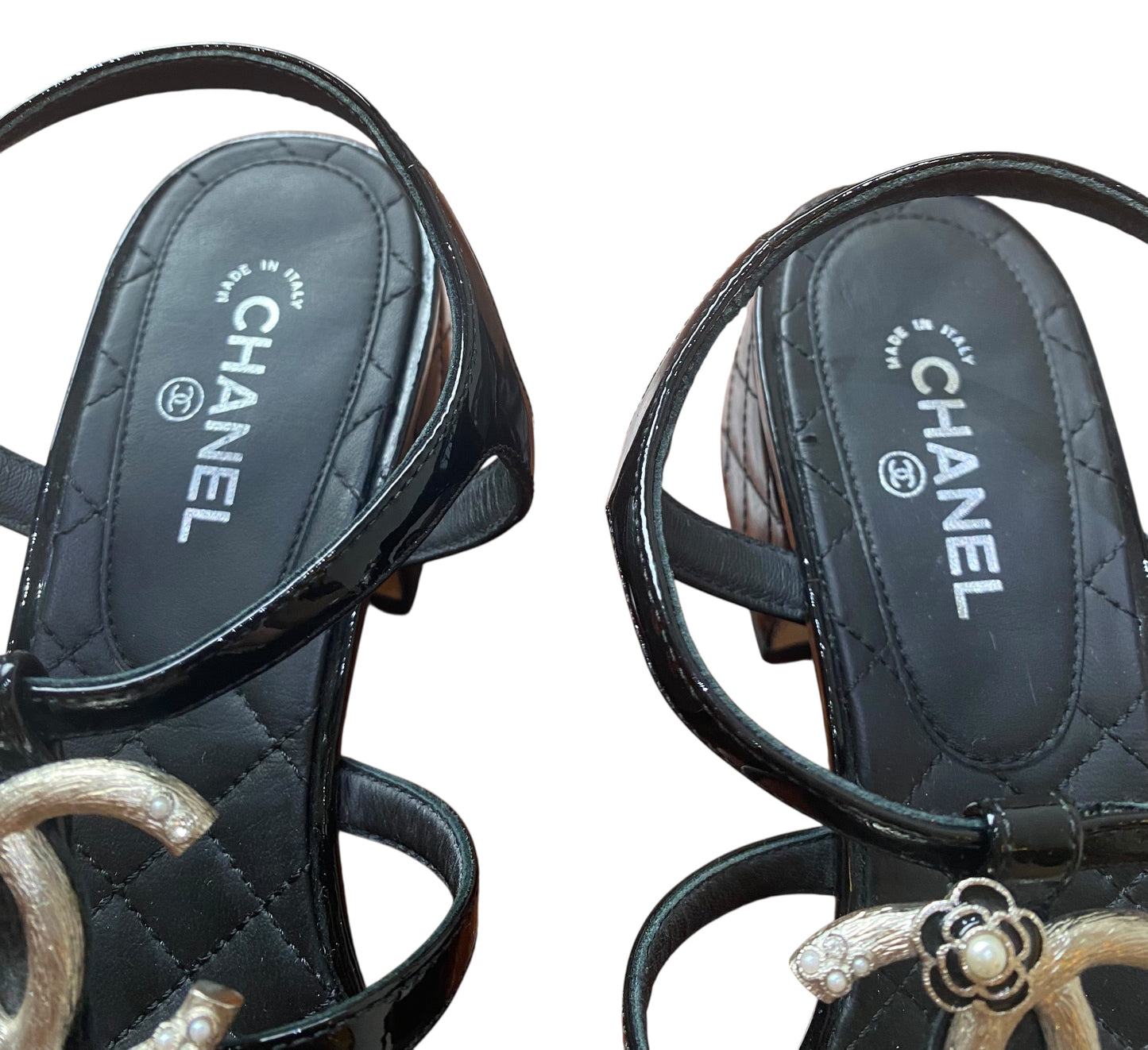 Chanel 2022 Black Patent CC Logo Thong Sandals EU 38.5