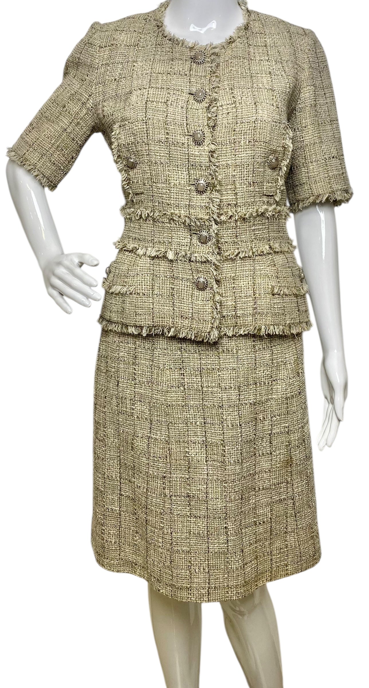 Chanel 10P Fantasy Tweed Beige Metallic Gold Jacket Skirt Suit Set FR 42/44