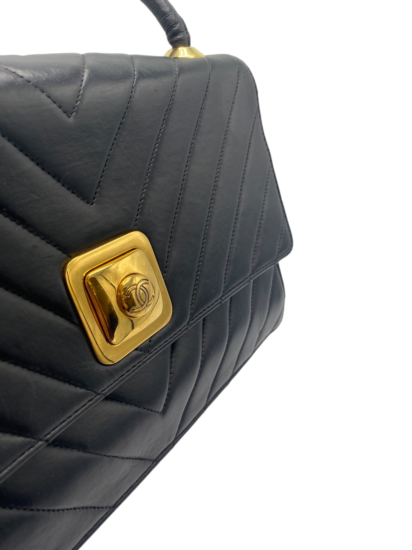 Chanel Vintage 90’s CC Medium Black Chevron Lambskin Crossbody Classic Flap Bag 24K Plated GHW