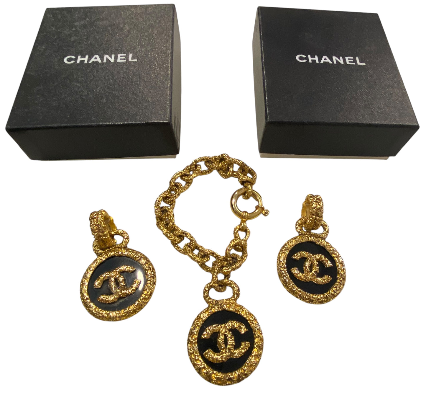 Chanel 93A Large Gold Metal Black Onyx Medallion CC Florentine Bracelet & Earrings SET
