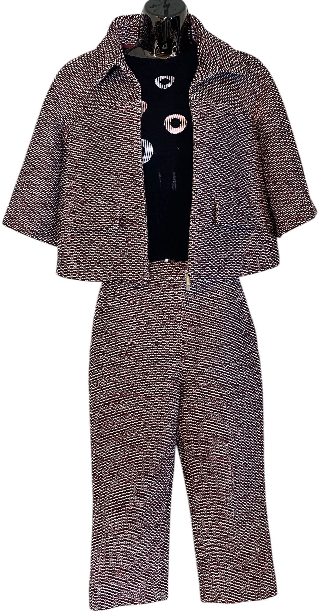 Chanel 19C La Pausa Runway 2 Piece Set Tweed Jacket Matching Capri Pants FR 38