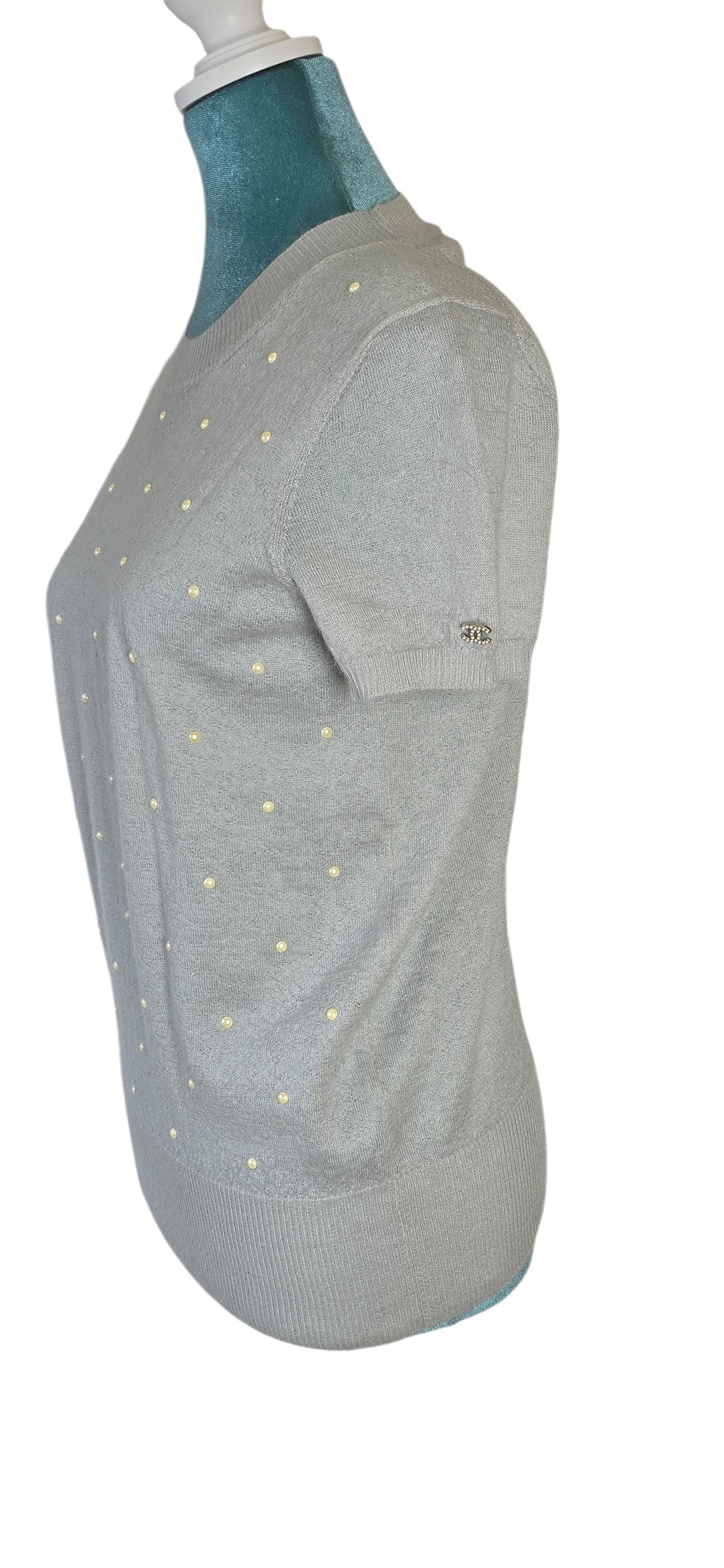 Chanel Cashmere CC Pearl Light Gray Short Sleeve Sweater Blouse FR 38