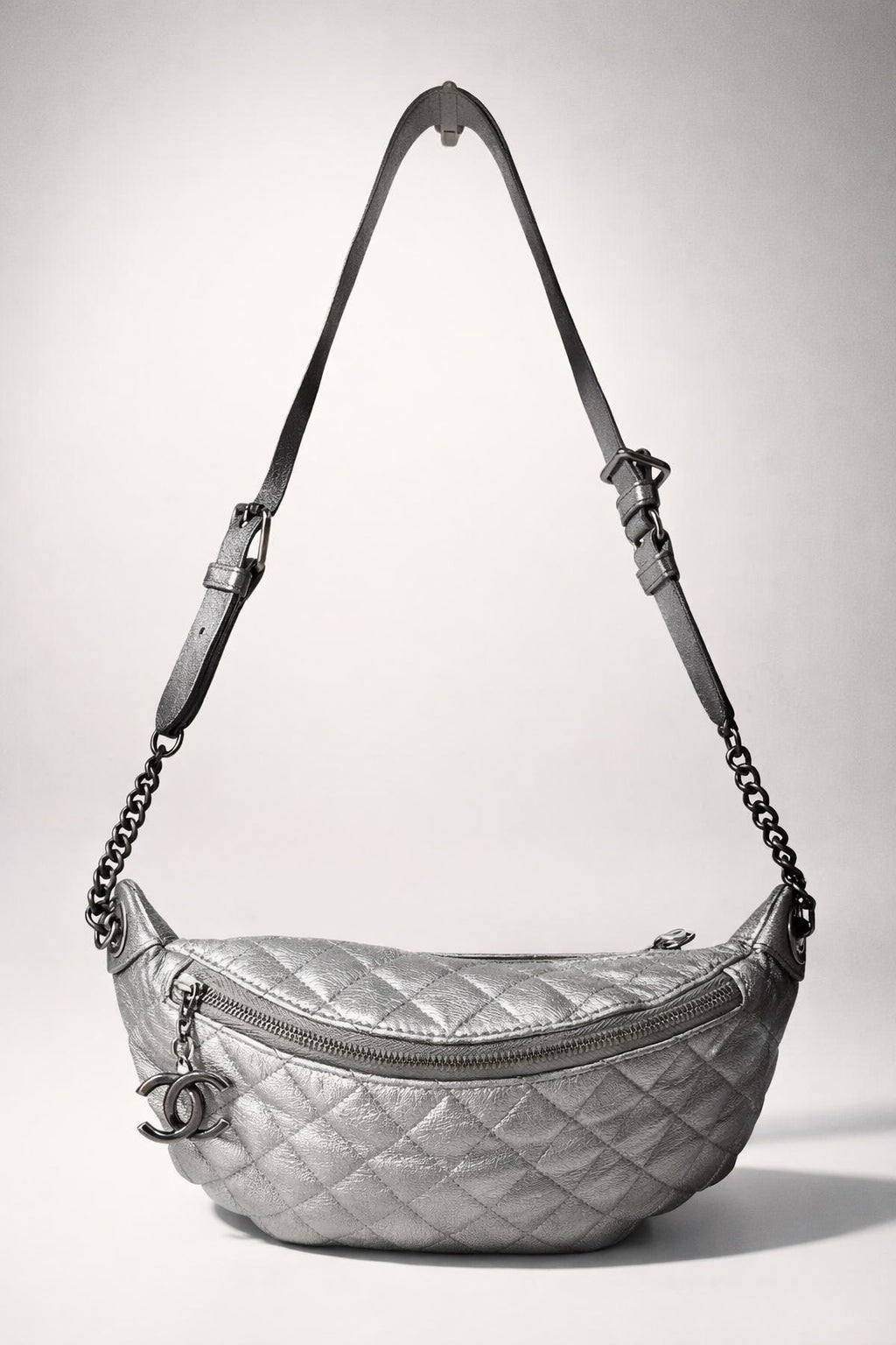 Chanel Quilted Metallic Silver Goatskin Banana Classic Waist Bag Fanny Pack