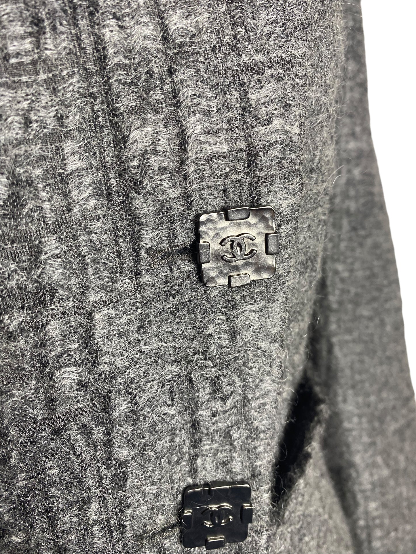 Chanel 11A Textured Gray Asymmetrical Wool Jacket Matching Skirt Suit FR 38