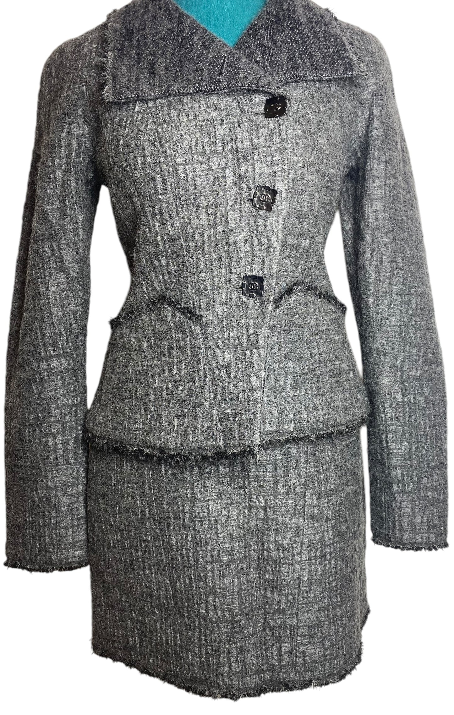 Chanel 11A Textured Gray Asymmetrical Wool Jacket Matching Skirt Suit FR 38