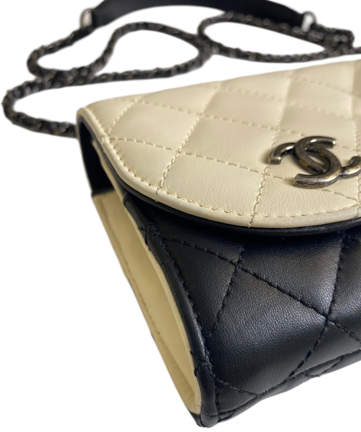 Rare Chanel 16C Paris-Seoul Small Yin Yang Flap Bag